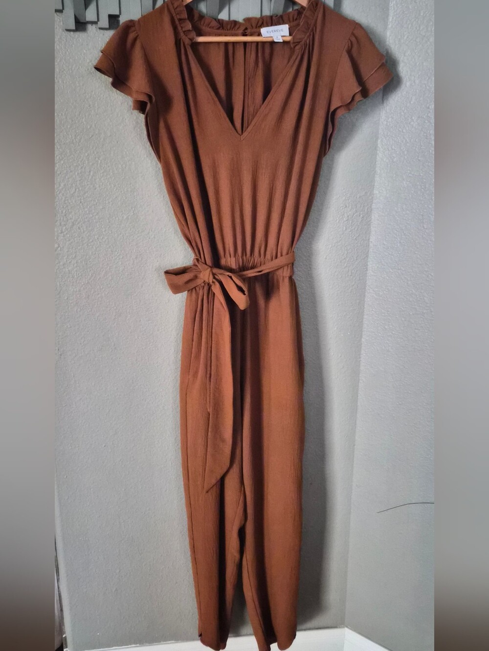EVEREVE Sierra Adobe Brown Flutter Sleeve Belted Jumpsuit M